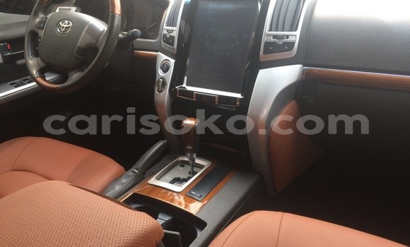 Acheter Occasion Voiture Toyota Land Cruiser Noir à Kigali, Rwanda Acheter Occasion Voiture Toyota Land Cruiser Noir à Kigali, Rwanda