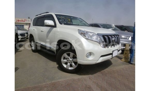 Acheter Import Voiture Toyota Prado Blanc à Import - Dubai, Rwanda Acheter Import Voiture Toyota Prado Blanc à Import - Dubai, Rwanda