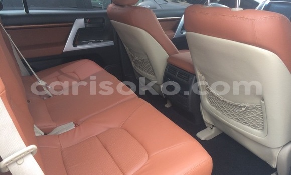 Acheter Occasion Voiture Toyota Land Cruiser Noir à Kigali, Rwanda Acheter Occasion Voiture Toyota Land Cruiser Noir à Kigali, Rwanda