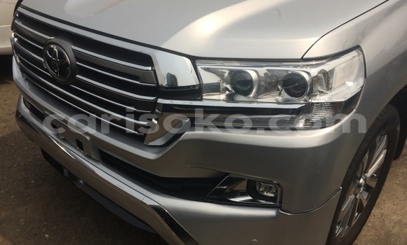 Acheter Occasion Voiture Toyota Land Cruiser Noir à Kigali, Rwanda Acheter Occasion Voiture Toyota Land Cruiser Noir à Kigali, Rwanda