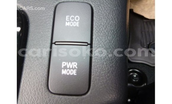 Acheter Import Voiture Toyota Hilux Blanc à Import - Dubai, Rwanda Acheter Import Voiture Toyota Hilux Blanc à Import - Dubai, Rwanda