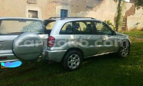 Acheter Occasion Voiture Toyota RAV4 Gris à Kigali, Rwanda Acheter Occasion Voiture Toyota RAV4 Gris à Kigali, Rwanda