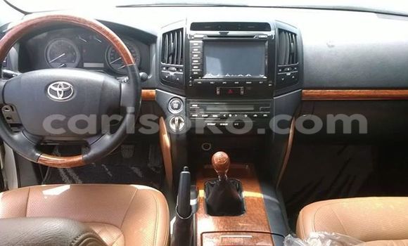 Acheter Occasion Voiture Toyota Venza Blanc à Gicumbi, Rwanda Acheter Occasion Voiture Toyota Venza Blanc à Gicumbi, Rwanda