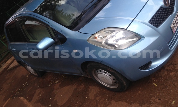 Acheter Occasion Voiture Toyota Vitz Bleu à Kigali au Rwanda Acheter Occasion Voiture Toyota Vitz Bleu à Kigali au Rwanda