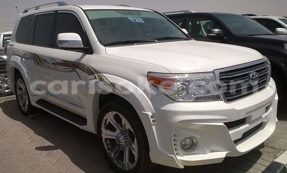 Acheter Occasion Voiture Toyota Venza Blanc à Gicumbi, Rwanda Acheter Occasion Voiture Toyota Venza Blanc à Gicumbi, Rwanda