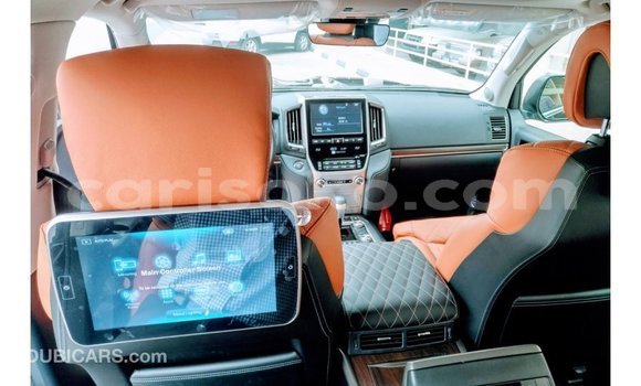 Buy Import Toyota Land Cruiser Black Car in Import - Dubai in Rwanda Buy Import Toyota Land Cruiser Black Car in Import - Dubai in Rwanda
