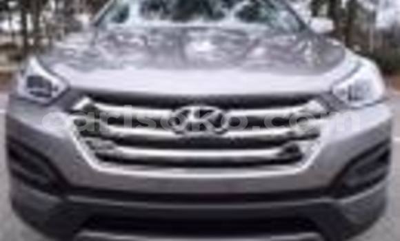اشتري مستعمل Hyundai Santa Fe Gris سيارة في Gicumbi في Rwanda