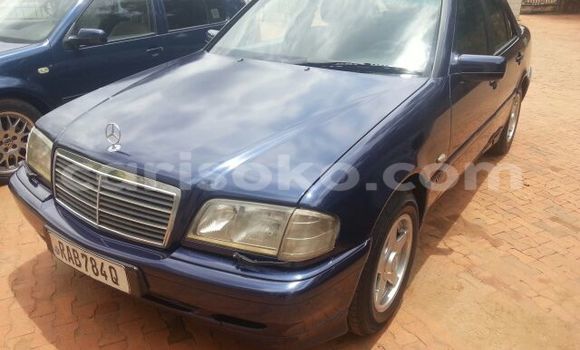 Acheter Occasion Voiture Mercedes-Benz 200 Bleu à Kigali, Rwanda