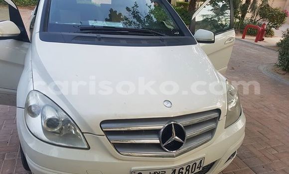 Buy Used Mercedes-Benz C–Class White Car in Gasarenda in Rwanda Buy Used Mercedes-Benz C–Class White Car in Gasarenda in Rwanda