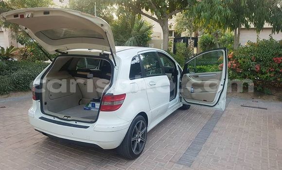 Buy Used Mercedes-Benz C–Class White Car in Gasarenda in Rwanda Buy Used Mercedes-Benz C–Class White Car in Gasarenda in Rwanda