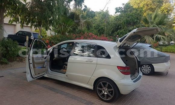 Buy Used Mercedes-Benz C–Class White Car in Gasarenda in Rwanda Buy Used Mercedes-Benz C–Class White Car in Gasarenda in Rwanda