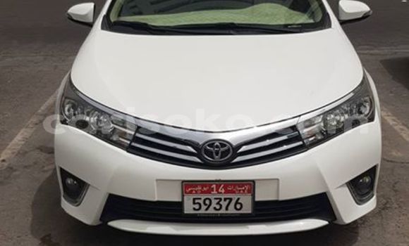 Acheter Occasion Voiture Toyota Corolla Blanc à Gasarenda au Rwanda Acheter Occasion Voiture Toyota Corolla Blanc à Gasarenda au Rwanda