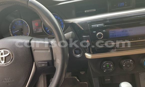 Buy Used Toyota Corolla White Car in Gasarenda in Rwanda Buy Used Toyota Corolla White Car in Gasarenda in Rwanda