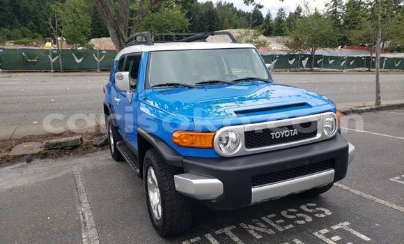 Sayi Imported Toyota FJ Cruiser Bleu Mota in Kigali a Rwanda Sayi Imported Toyota FJ Cruiser Bleu Mota in Kigali a Rwanda