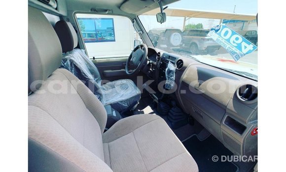 Buy Import Toyota Land Cruiser Beige Car in Import - Dubai in Rwanda Buy Import Toyota Land Cruiser Beige Car in Import - Dubai in Rwanda