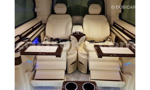 Acheter Import Voiture Mercedes-Benz 250 Noir à Import - Dubai, Rwanda Acheter Import Voiture Mercedes-Benz 250 Noir à Import - Dubai, Rwanda