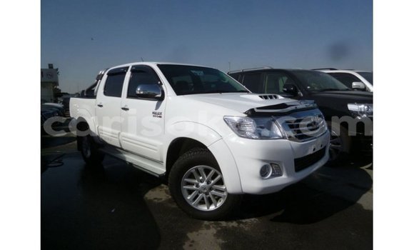Acheter Import Voiture Toyota Hilux Blanc à Import - Dubai, Rwanda Acheter Import Voiture Toyota Hilux Blanc à Import - Dubai, Rwanda