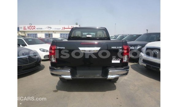 Acheter Import Voiture Toyota Hilux Noir à Import - Dubai, Rwanda Acheter Import Voiture Toyota Hilux Noir à Import - Dubai, Rwanda