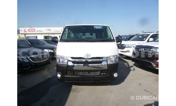 Acheter Import Voiture Toyota Hiace Blanc à Import - Dubai, Rwanda Acheter Import Voiture Toyota Hiace Blanc à Import - Dubai, Rwanda