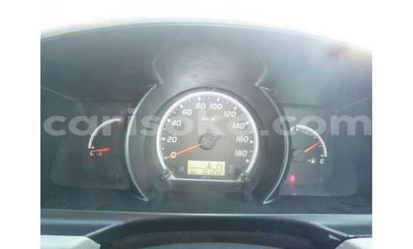 Acheter Import Voiture Toyota Hiace Blanc à Import - Dubai, Rwanda Acheter Import Voiture Toyota Hiace Blanc à Import - Dubai, Rwanda