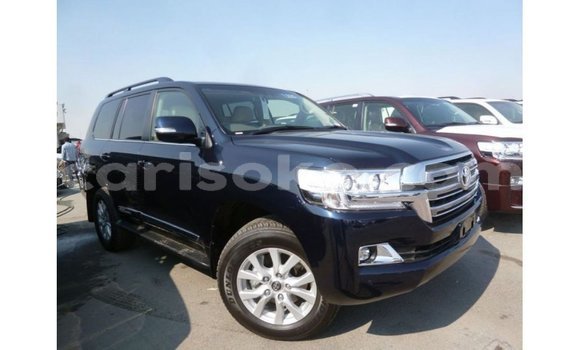 Acheter Import Voiture Toyota Land Cruiser Bleu à Import - Dubai, Rwanda Acheter Import Voiture Toyota Land Cruiser Bleu à Import - Dubai, Rwanda