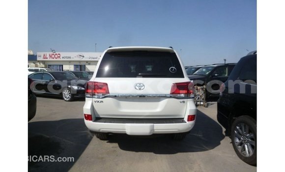 Buy Import Toyota Land Cruiser White Car in Import - Dubai in Rwanda Buy Import Toyota Land Cruiser White Car in Import - Dubai in Rwanda