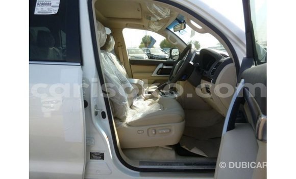 Buy Import Toyota Land Cruiser White Car in Import - Dubai in Rwanda Buy Import Toyota Land Cruiser White Car in Import - Dubai in Rwanda