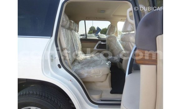 Buy Import Toyota Land Cruiser White Car in Import - Dubai in Rwanda Buy Import Toyota Land Cruiser White Car in Import - Dubai in Rwanda