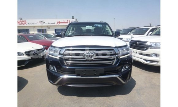 Acheter Import Voiture Toyota Land Cruiser Bleu à Import - Dubai, Rwanda Acheter Import Voiture Toyota Land Cruiser Bleu à Import - Dubai, Rwanda