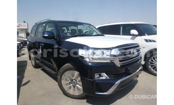 Acheter Import Voiture Toyota Land Cruiser Bleu à Import - Dubai, Rwanda Acheter Import Voiture Toyota Land Cruiser Bleu à Import - Dubai, Rwanda