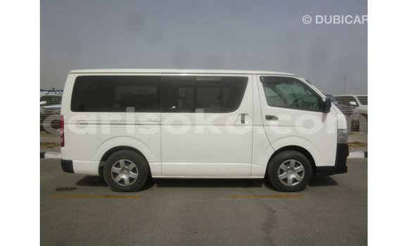 Acheter Import Voiture Toyota Hiace Blanc à Import - Dubai, Rwanda Acheter Import Voiture Toyota Hiace Blanc à Import - Dubai, Rwanda