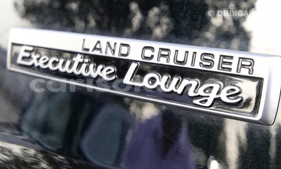 Acheter Import Voiture Toyota Land Cruiser Noir à Import - Dubai, Rwanda Acheter Import Voiture Toyota Land Cruiser Noir à Import - Dubai, Rwanda