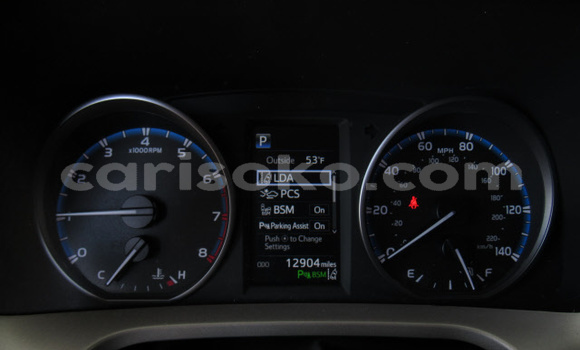 Acheter Occasion Voiture Toyota RAV4 Blanc à Kigali, Rwanda Acheter Occasion Voiture Toyota RAV4 Blanc à Kigali, Rwanda