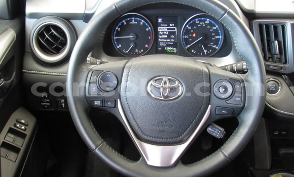 Acheter Occasion Voiture Toyota RAV4 Blanc à Kigali, Rwanda Acheter Occasion Voiture Toyota RAV4 Blanc à Kigali, Rwanda