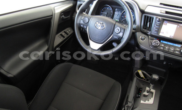 Acheter Occasion Voiture Toyota RAV4 Blanc à Kigali, Rwanda Acheter Occasion Voiture Toyota RAV4 Blanc à Kigali, Rwanda