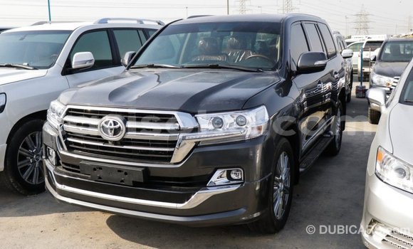 Acheter Import Voiture Toyota Land Cruiser Noir à Import - Dubai, Rwanda Acheter Import Voiture Toyota Land Cruiser Noir à Import - Dubai, Rwanda