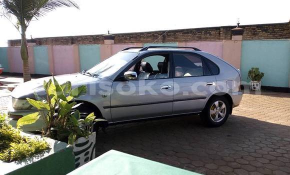 Acheter Occasion Voiture Toyota Corolla Gris à Huye, Rwanda Acheter Occasion Voiture Toyota Corolla Gris à Huye, Rwanda