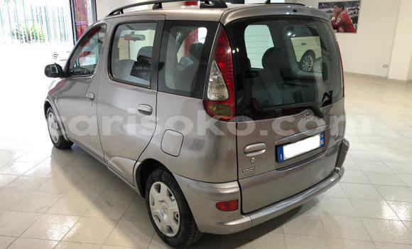 Buy Used Toyota Yaris Verso Other Car in Kigali in Rwanda Buy Used Toyota Yaris Verso Other Car in Kigali in Rwanda