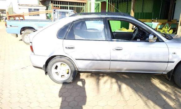 Acheter Occasion Voiture Toyota Corolla Gris à Huye, Rwanda Acheter Occasion Voiture Toyota Corolla Gris à Huye, Rwanda