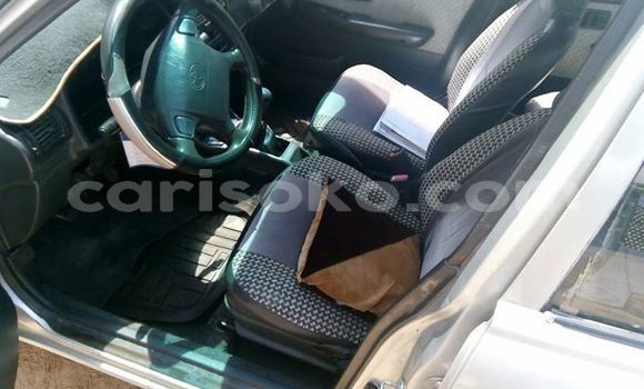 Acheter Occasion Voiture Toyota Starlet Gris à Kigali, Rwanda Acheter Occasion Voiture Toyota Starlet Gris à Kigali, Rwanda