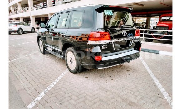 Acheter Import Voiture Toyota Land Cruiser Noir à Import - Dubai, Rwanda Acheter Import Voiture Toyota Land Cruiser Noir à Import - Dubai, Rwanda