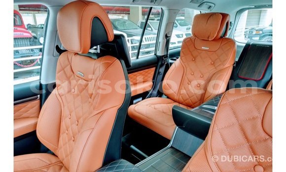 Acheter Import Voiture Toyota Land Cruiser Noir à Import - Dubai, Rwanda Acheter Import Voiture Toyota Land Cruiser Noir à Import - Dubai, Rwanda