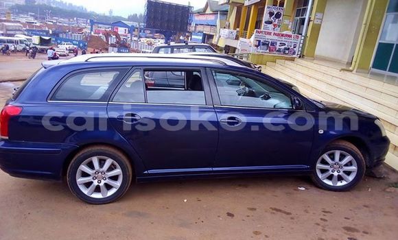 Acheter Occasion Voiture Toyota Avensis Bleu à Kigali, Rwanda Acheter Occasion Voiture Toyota Avensis Bleu à Kigali, Rwanda