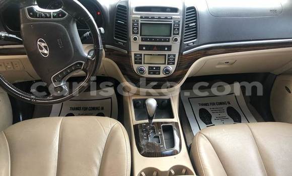 Sayi Imported Hyundai Santa Fe Rouge Mota in Kigali a Rwanda Sayi Imported Hyundai Santa Fe Rouge Mota in Kigali a Rwanda