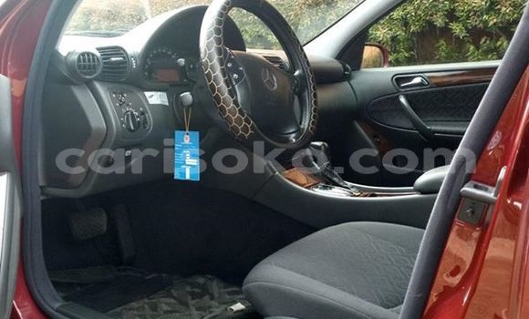 Acheter Occasion Voiture Mercedes-Benz C–Class Rouge à Kigali, Rwanda Acheter Occasion Voiture Mercedes-Benz C–Class Rouge à Kigali, Rwanda