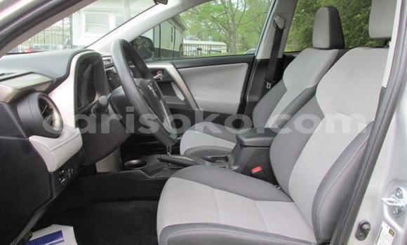 Acheter Occasion Voiture Toyota RAV4 Gris à Kigali, Rwanda Acheter Occasion Voiture Toyota RAV4 Gris à Kigali, Rwanda