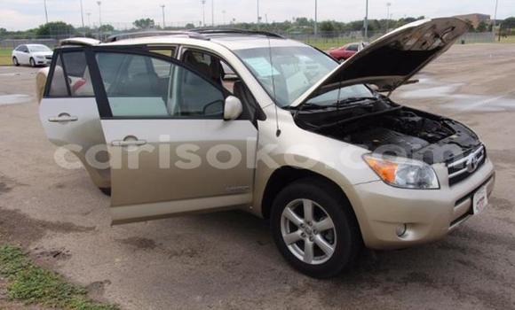 Acheter Occasion Voiture Toyota RAV4 Noir à Kigali, Rwanda Acheter Occasion Voiture Toyota RAV4 Noir à Kigali, Rwanda