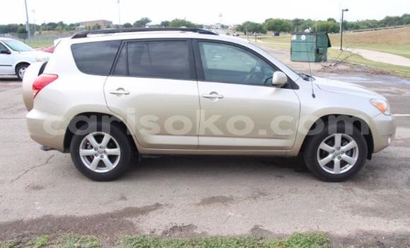 Acheter Occasion Voiture Toyota RAV4 Noir à Kigali, Rwanda Acheter Occasion Voiture Toyota RAV4 Noir à Kigali, Rwanda