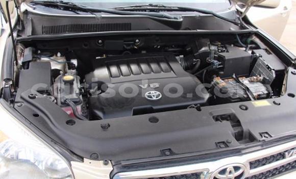 Acheter Occasion Voiture Toyota RAV4 Noir à Kigali, Rwanda Acheter Occasion Voiture Toyota RAV4 Noir à Kigali, Rwanda