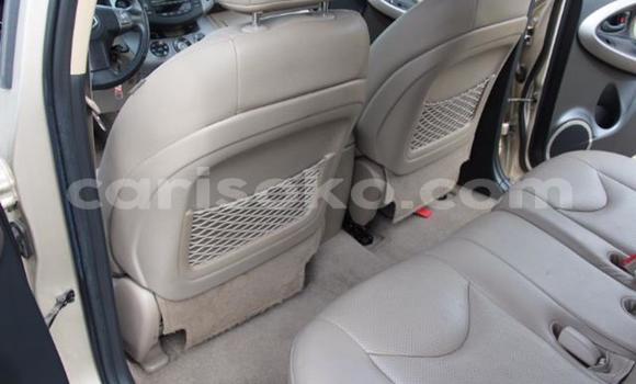 Acheter Occasion Voiture Toyota RAV4 Noir à Kigali, Rwanda Acheter Occasion Voiture Toyota RAV4 Noir à Kigali, Rwanda